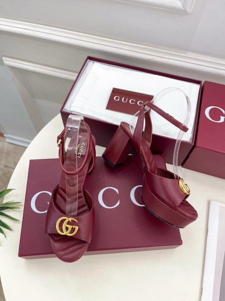 Босоножки фото 4