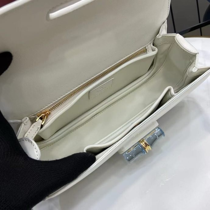 Сумка кожаная Gucci Bamboo Diva 26 см фото 7
