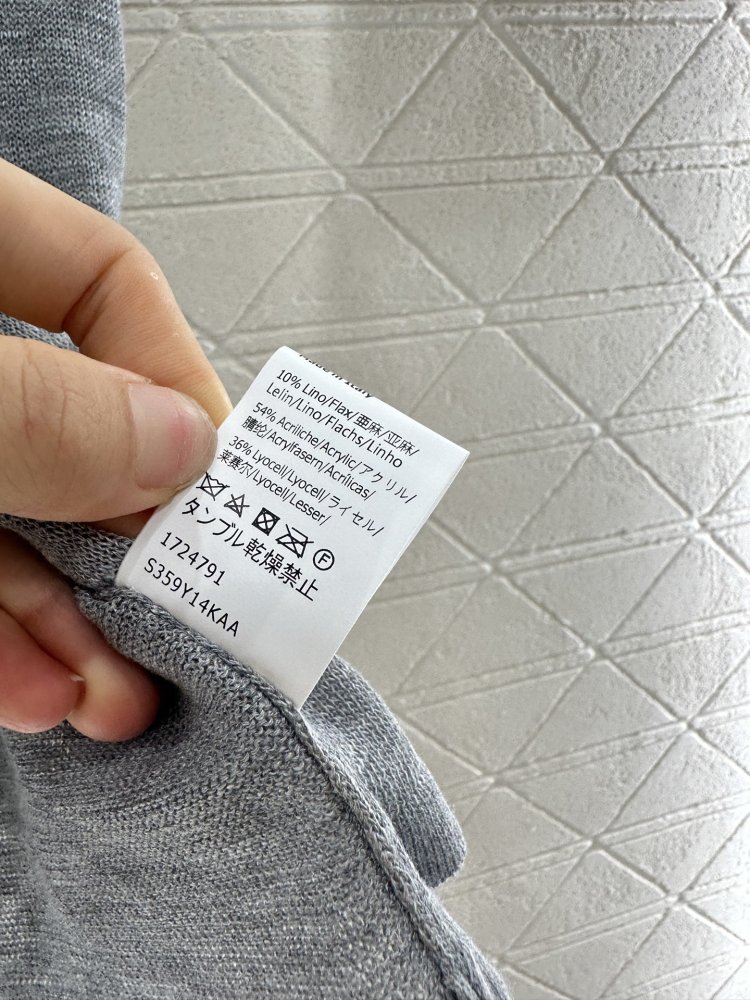 T-shirt women's фото 9