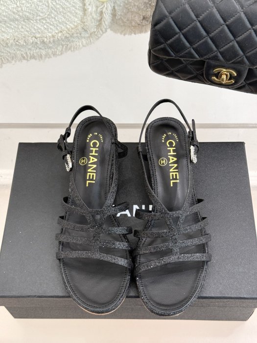 Босоножки фото 4