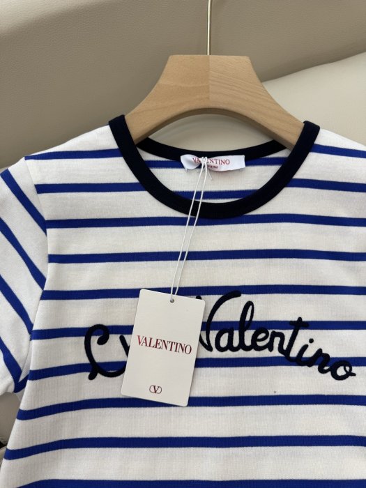 T-shirt women's фото 7