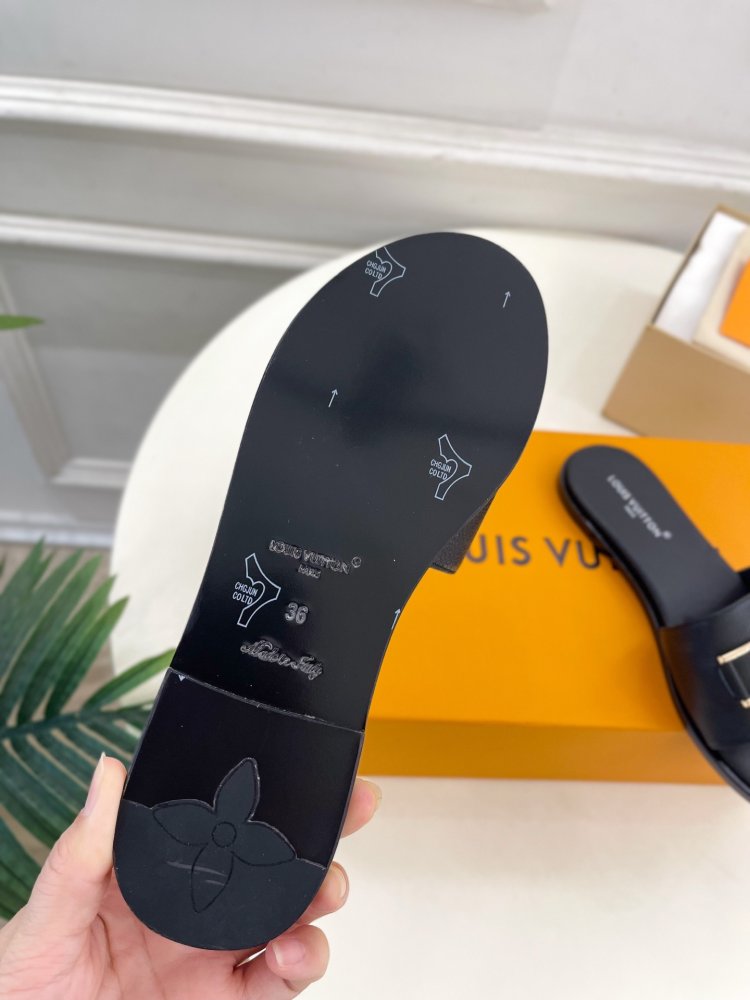 Шлепанцы женские фото 9