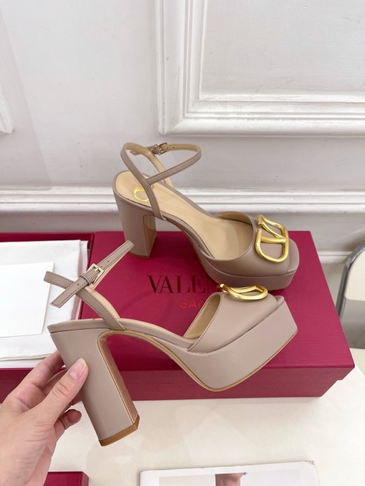 Босоножки фото 4