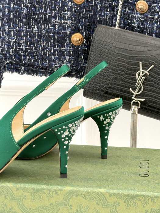 Босоножки фото 6