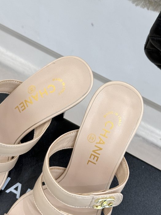 Босоножки фото 8