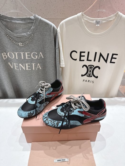 Кроссовки фото 3