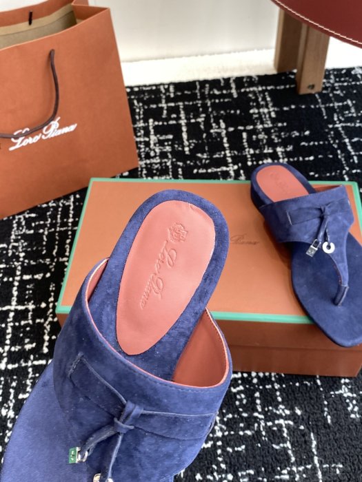 Шлепанцы фото 8