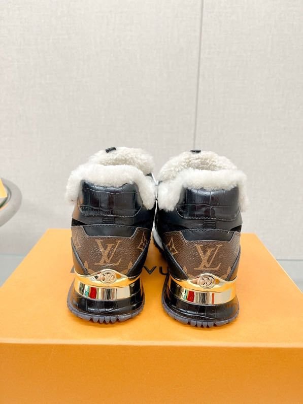 Кросівки жіночі на хутрі зимові - розмір 38 фото 6