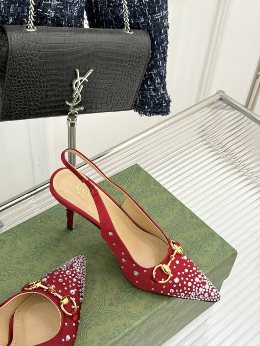 Босоножки фото 5