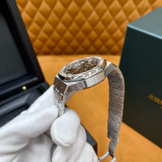 Часы наручные Royal Oak 41 мм 26240СТ.00.1320СТ.07 фото 4