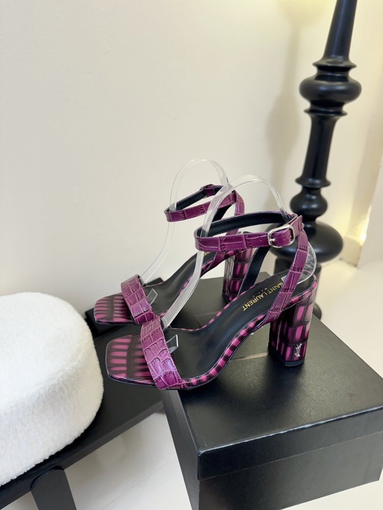 Босоніжки фото 5