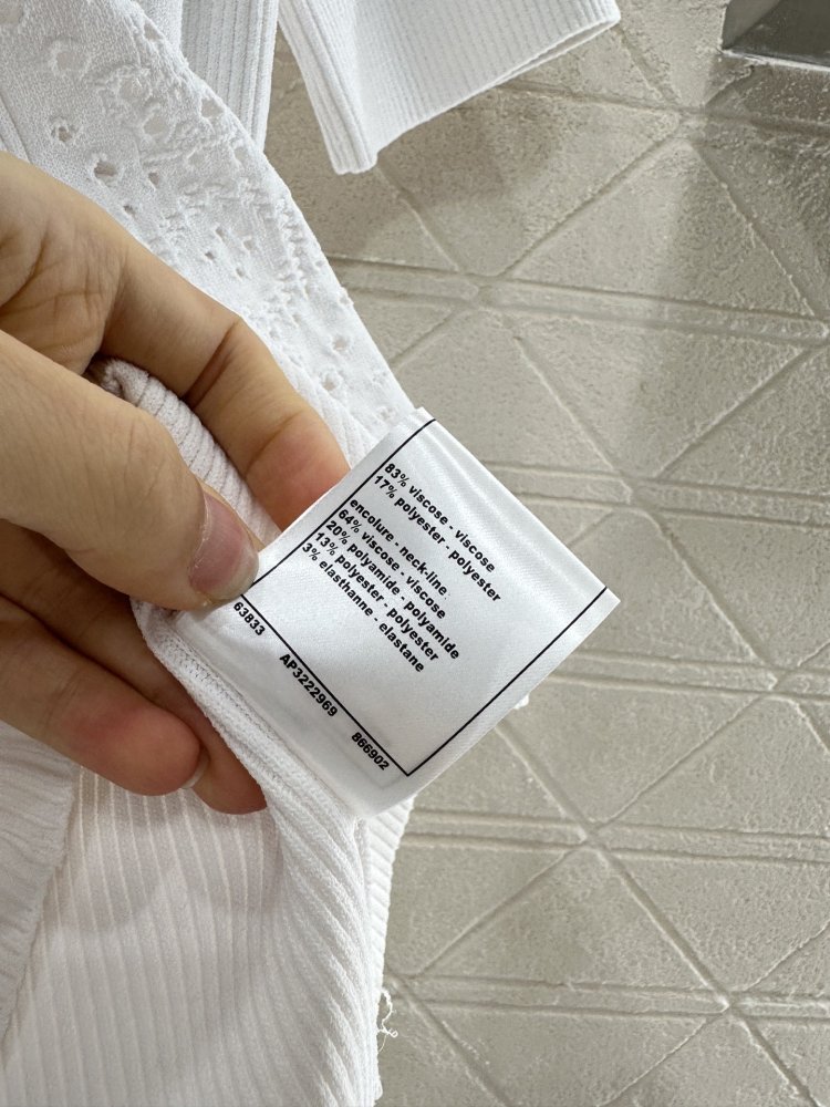 Футболка жіноча фото 9