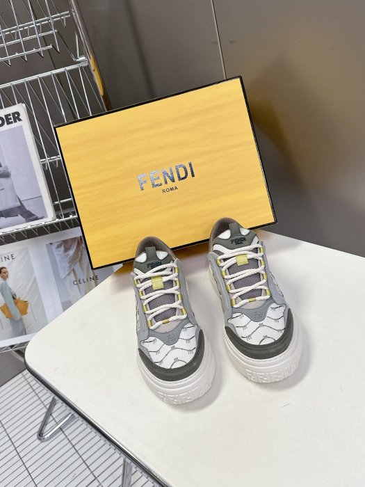 Кроссовки фото 2