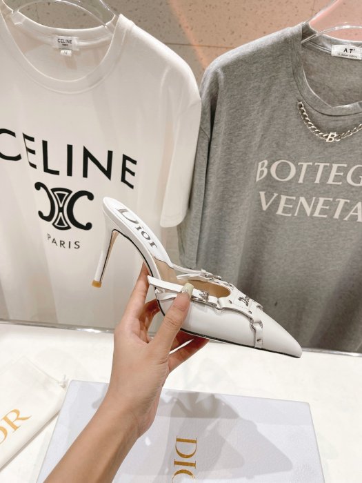 Босоножки фото 3