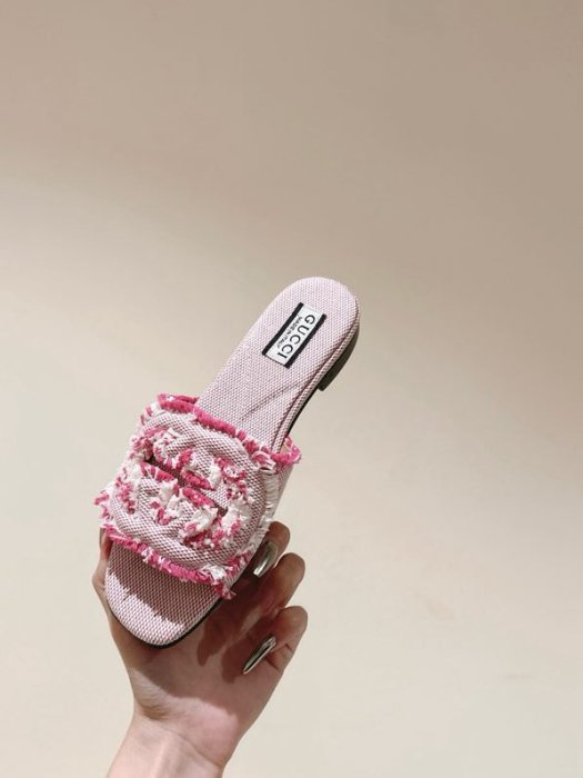 Шлепанцы фото 9