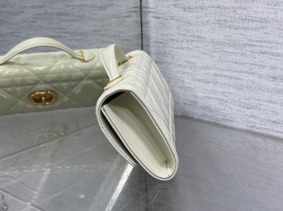 Сумка Miss Caro 24 см фото 5