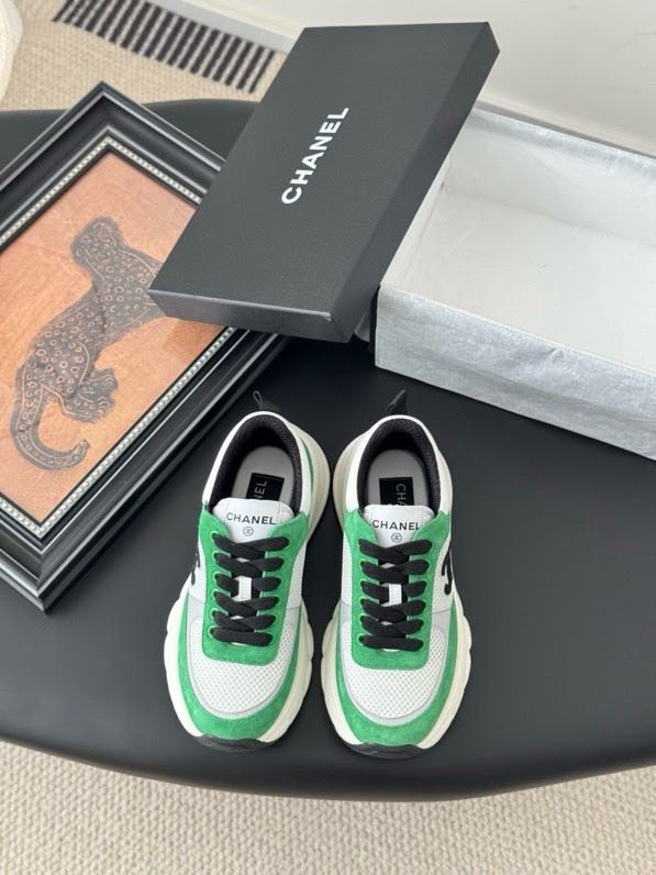 Кроссовки женские фото 9