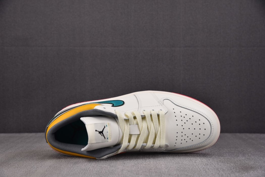 Кроссовки Air Jordan 1 Low Premium фото 3