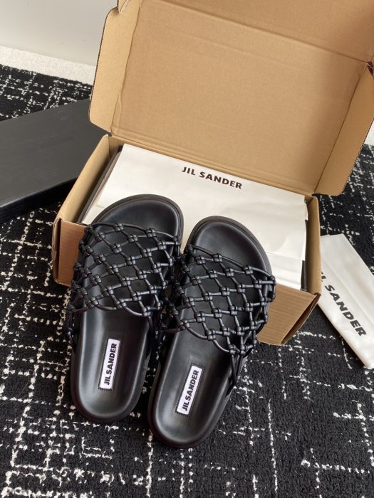 Шльопанці жіночі фото 4