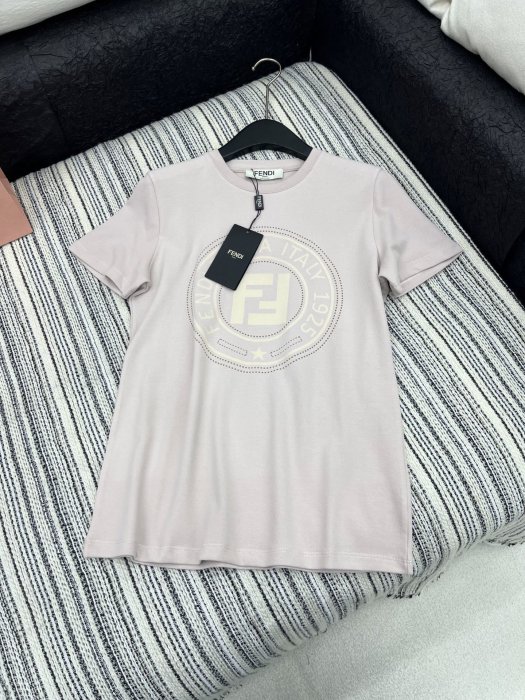 T-shirt women's