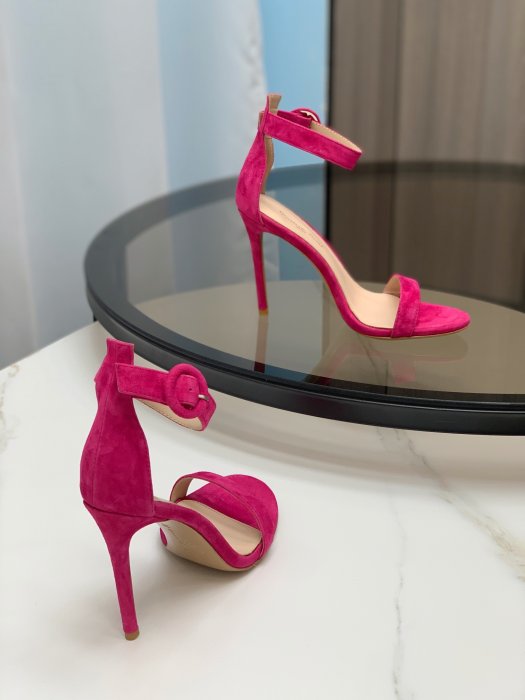 Босоножки фото 5