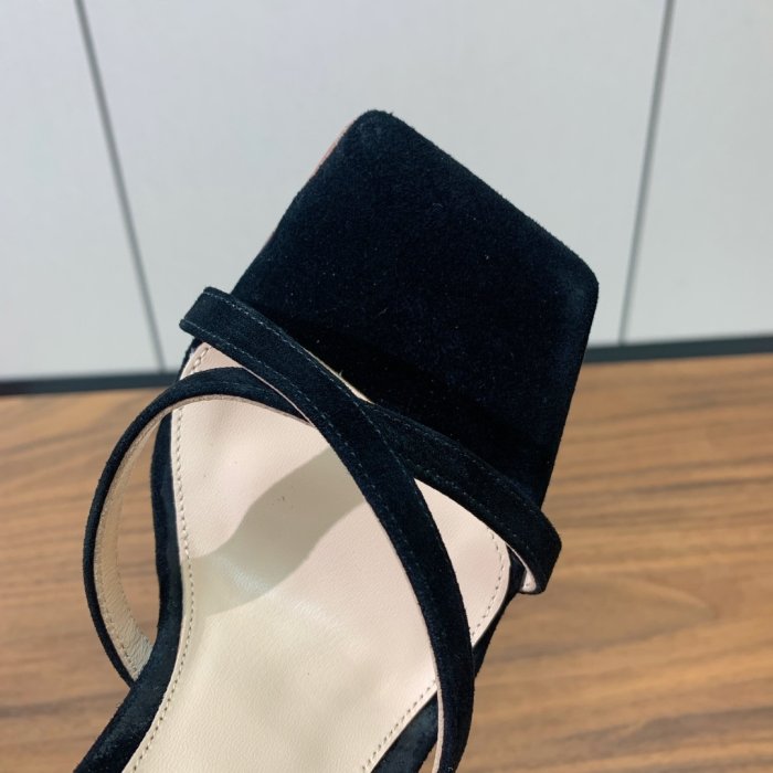 Босоножки фото 6