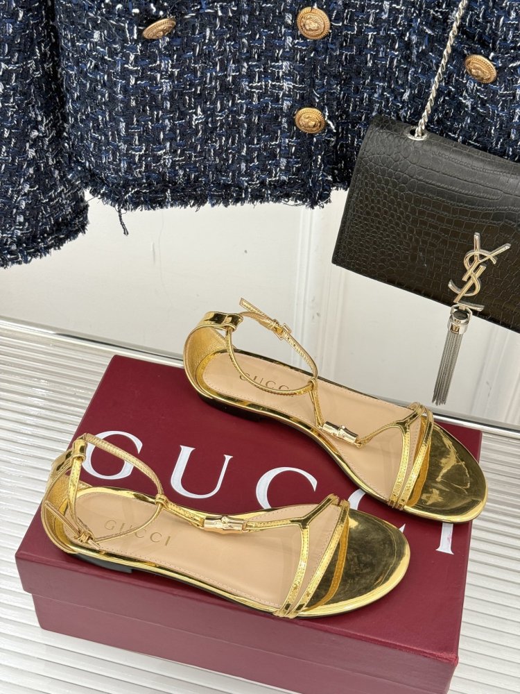 Босоножки фото 3