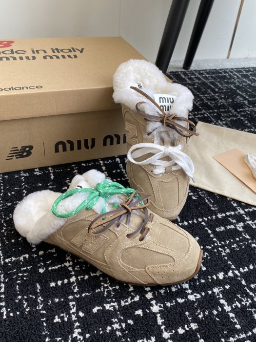 Sneakers мюли on fur women's Miu Miu x New Balance 530