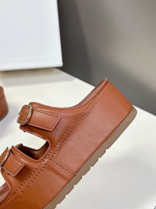 Шльопанці фото 8