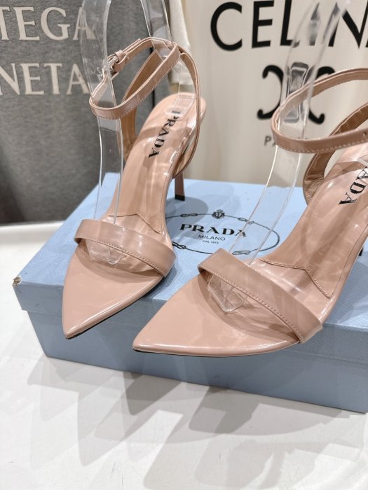 Босоніжки фото 6