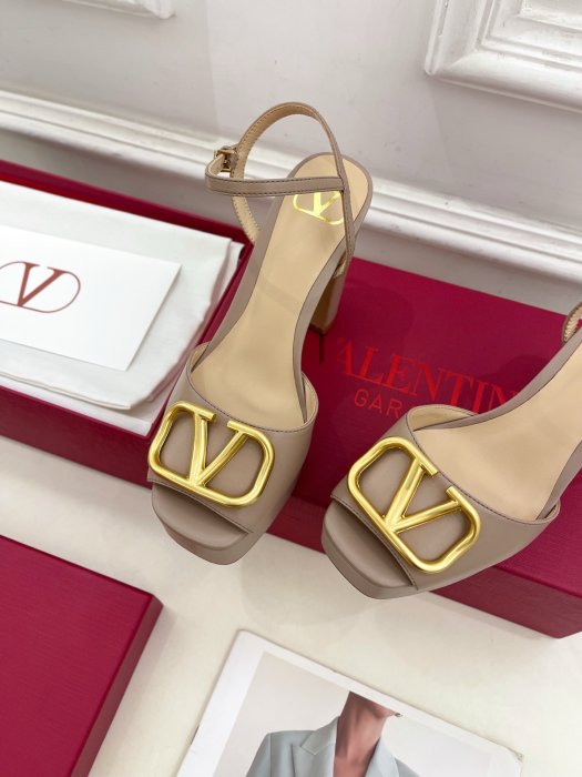 Босоножки фото 6