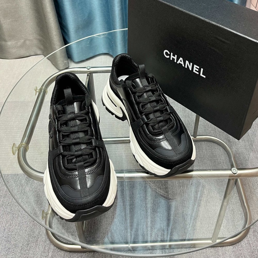 Кроссовки женские фото 8