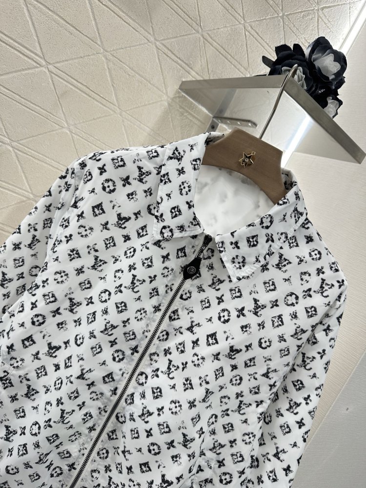 Куртка женская фото 3