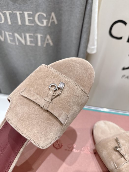 Шлепанцы фото 7