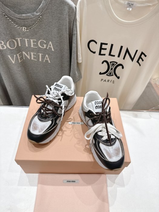 Кроссовки фото 4