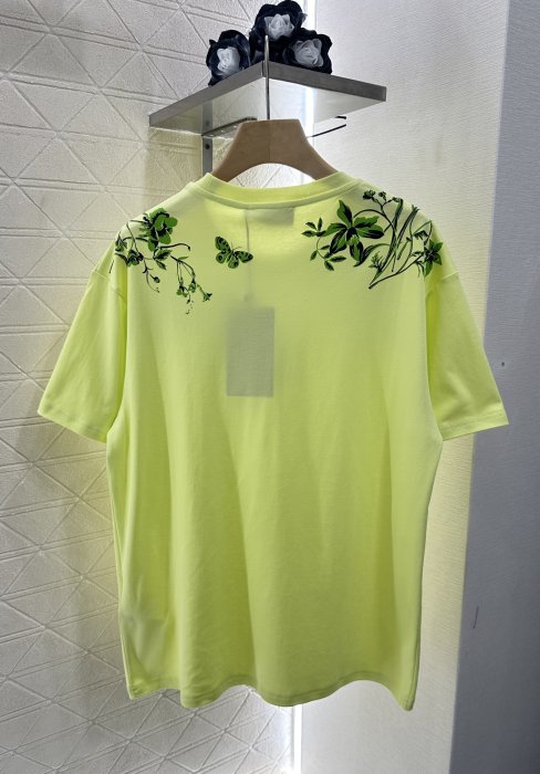 T-shirt women's фото 2