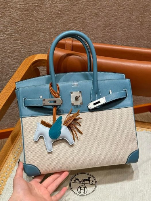 A bag women's Birkin 30 cm