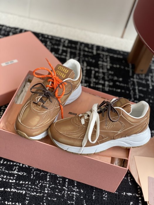 Кроссовки фото 3