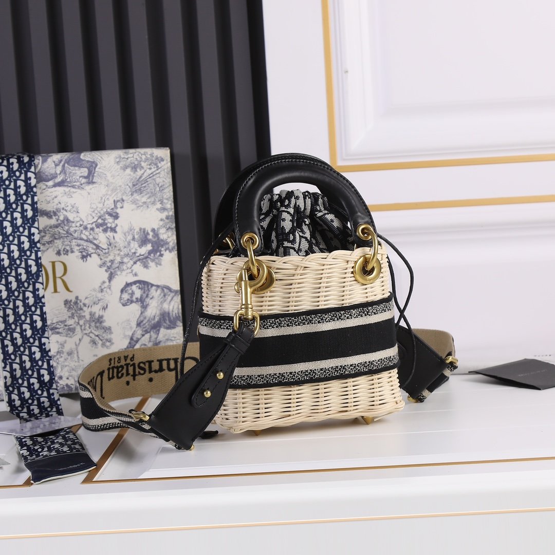 A bag mini Lady Dior Bag Natural Wicker Oblique 20 cm фото 3