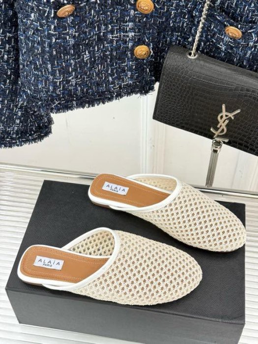 Шлепанцы женские фото 4