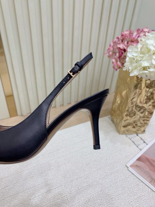 Босоножки фото 5