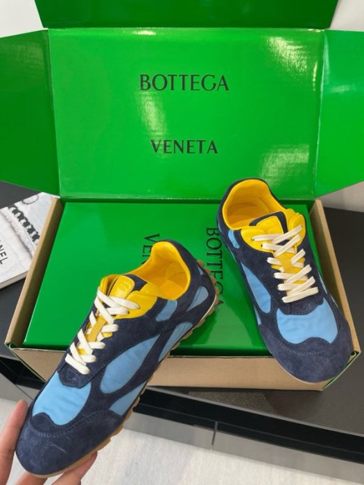 Кросівки жіночі фото 8