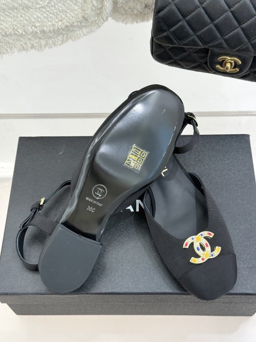 Босоножки фото 9