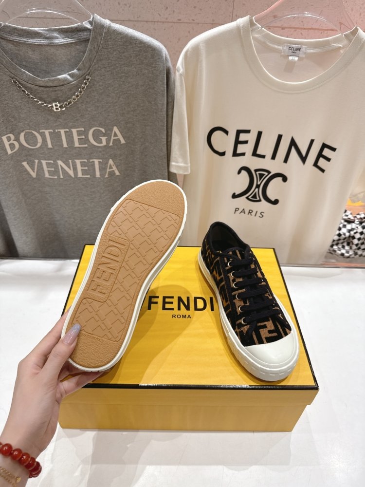 Кеди жіночі фото 9