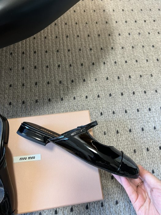 Босоножки фото 5