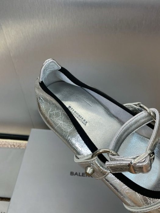 Босоножки фото 6