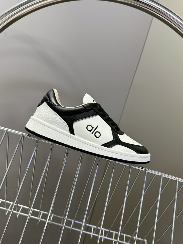 Кросівки жіночі фото 5