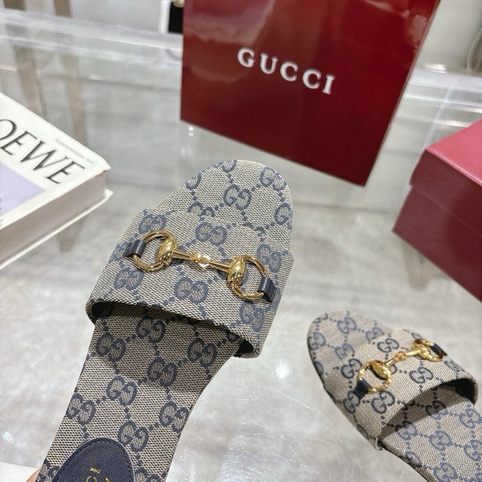 Шльопанці жіночі фото 7