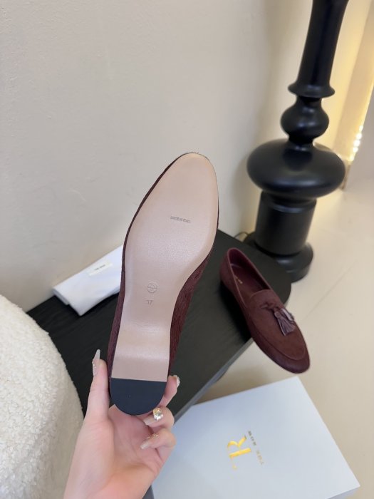 Лоферы женские фото 9