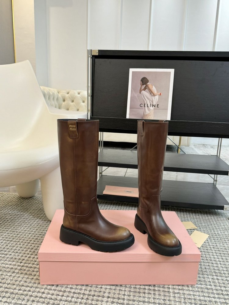 Сапоги женские фото 2